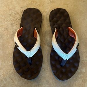 Reef cushion sandals. Women’s size 7. Excellent condition/like new.